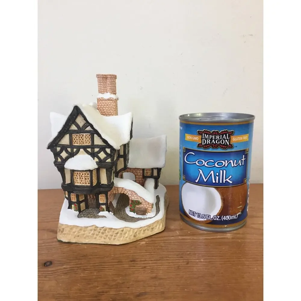 Vtg 1990 David Winter Cottages Mister Fezziwigs Emporium Christmas Box w COA